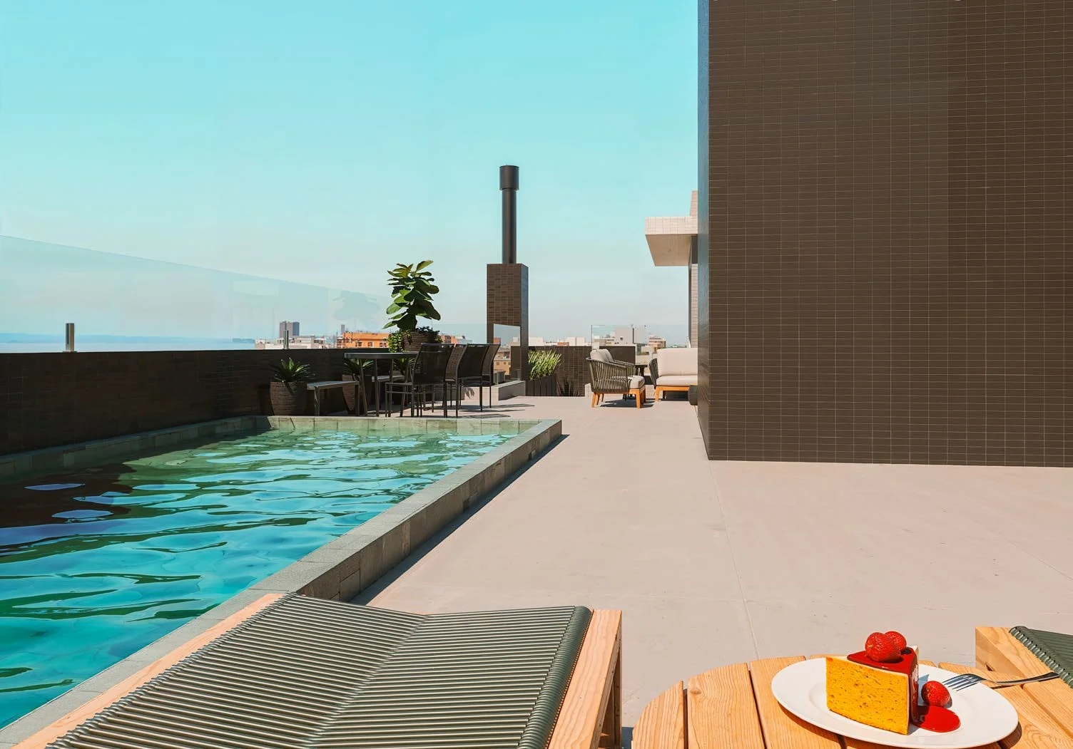 Piscina aquecida com prainha no rooftop do Residencial Anita em Capão da Canoa