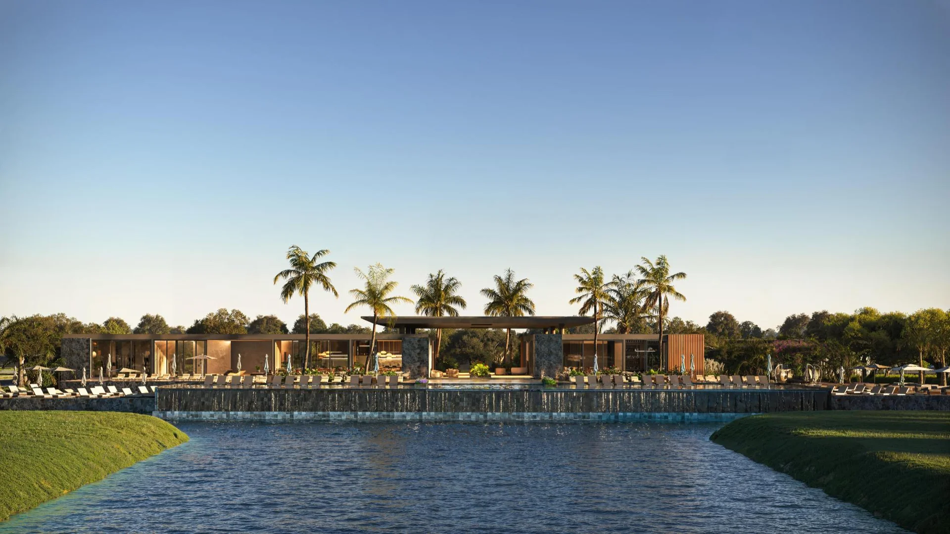 Piscina e deck à beira do lago no AURA Garden Place, condomínio fechado com lotes à beira de lago em Xangri-Lá