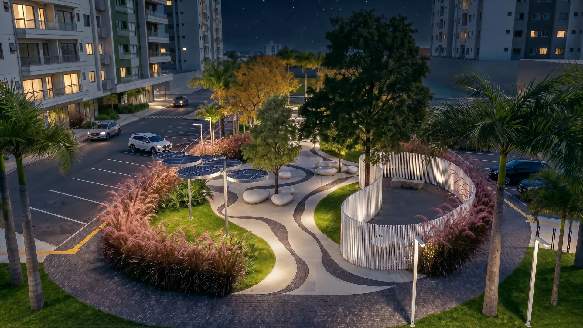 Render noturno da revitalização da praça pública ao lado do Garden Park, com bancos curvos iluminados e caminhos sinuosos, fotomontado sobre foto real do entorno atual de Capão da Canoa