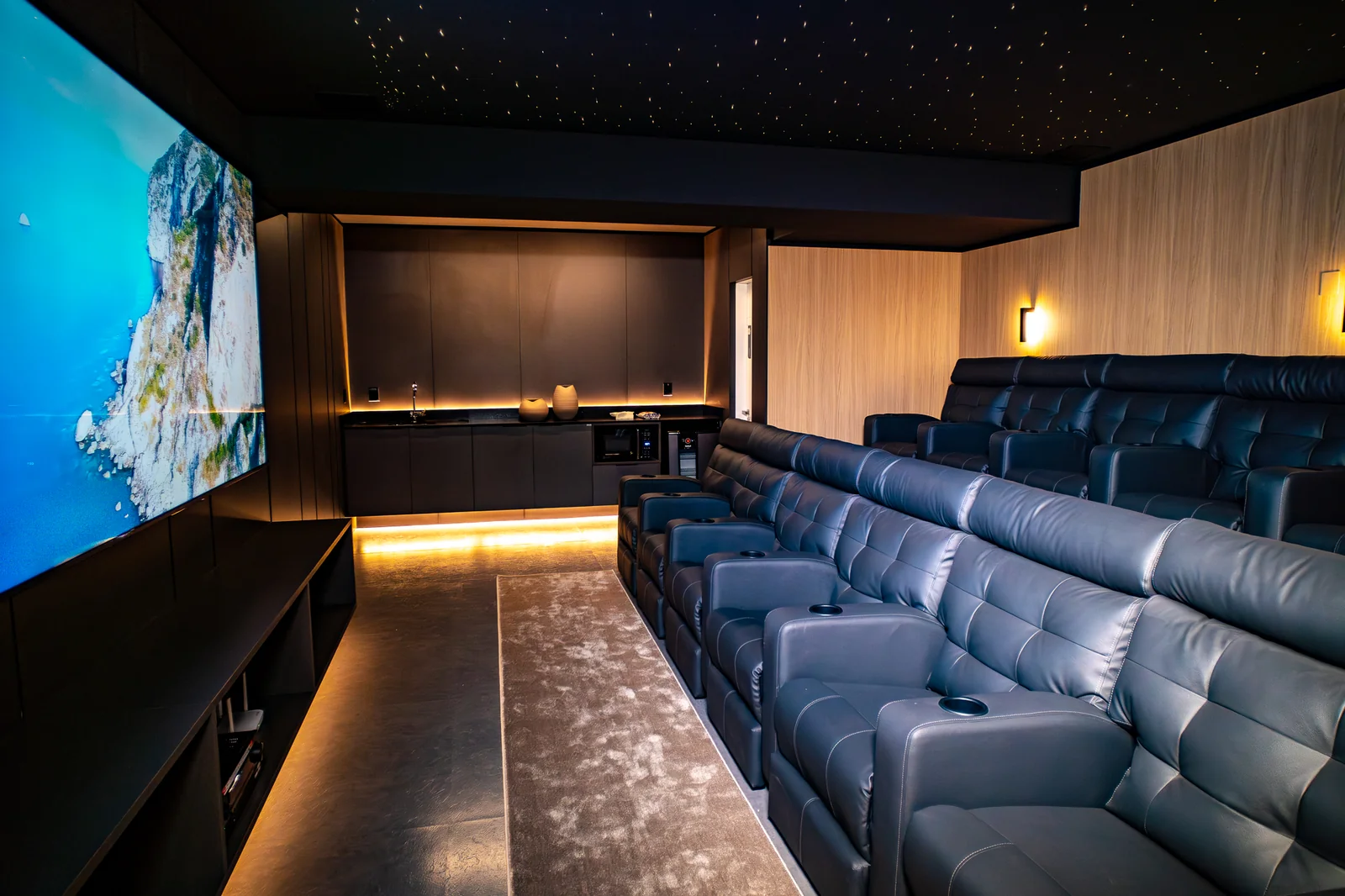 Sala de cinema no 3º pavimento do Santé Beach Home em Capão da Canoa