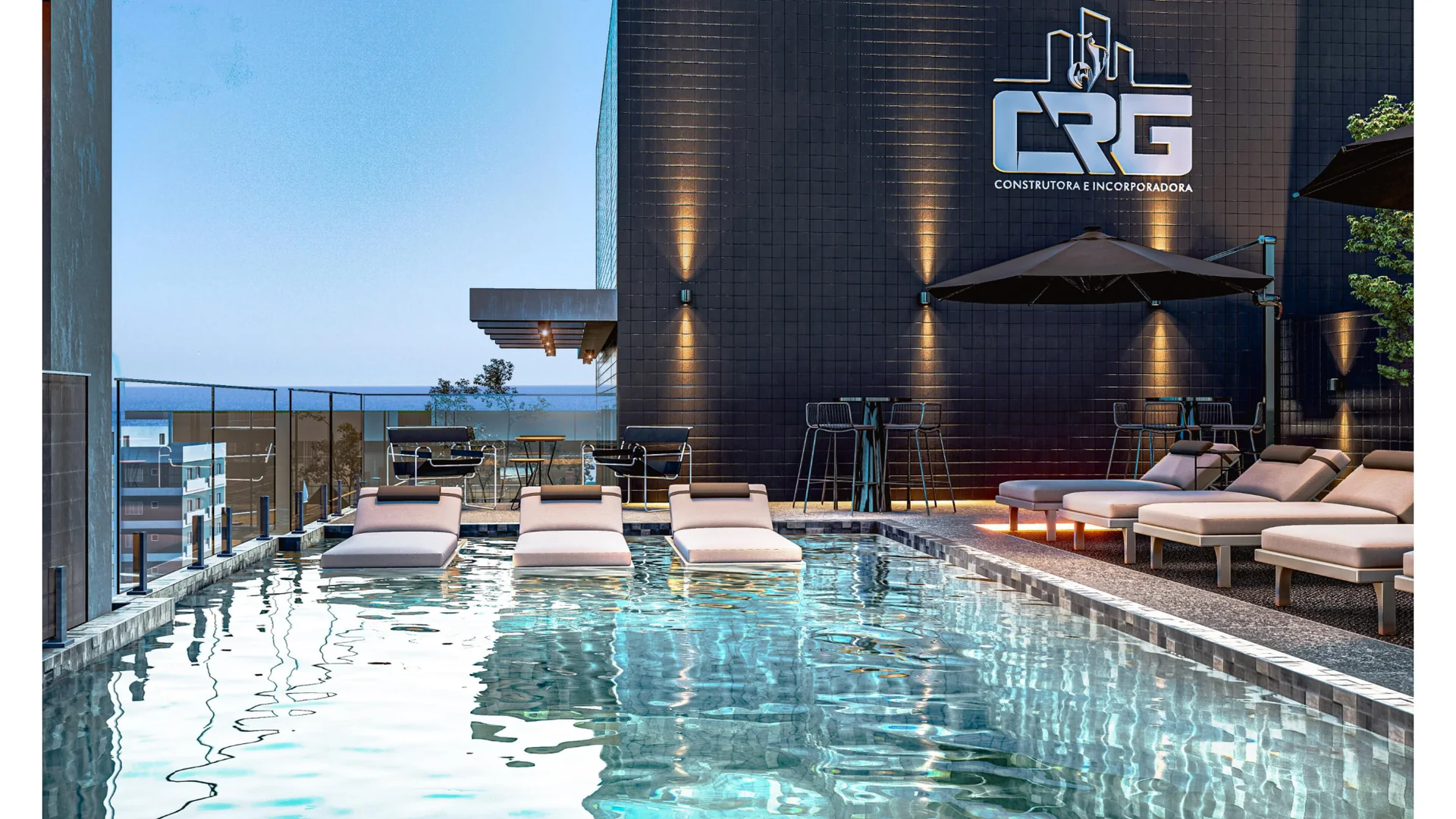 Piscina com deck no rooftop de lazer do Titanium Residence, no topo da torre em Capão da Canoa