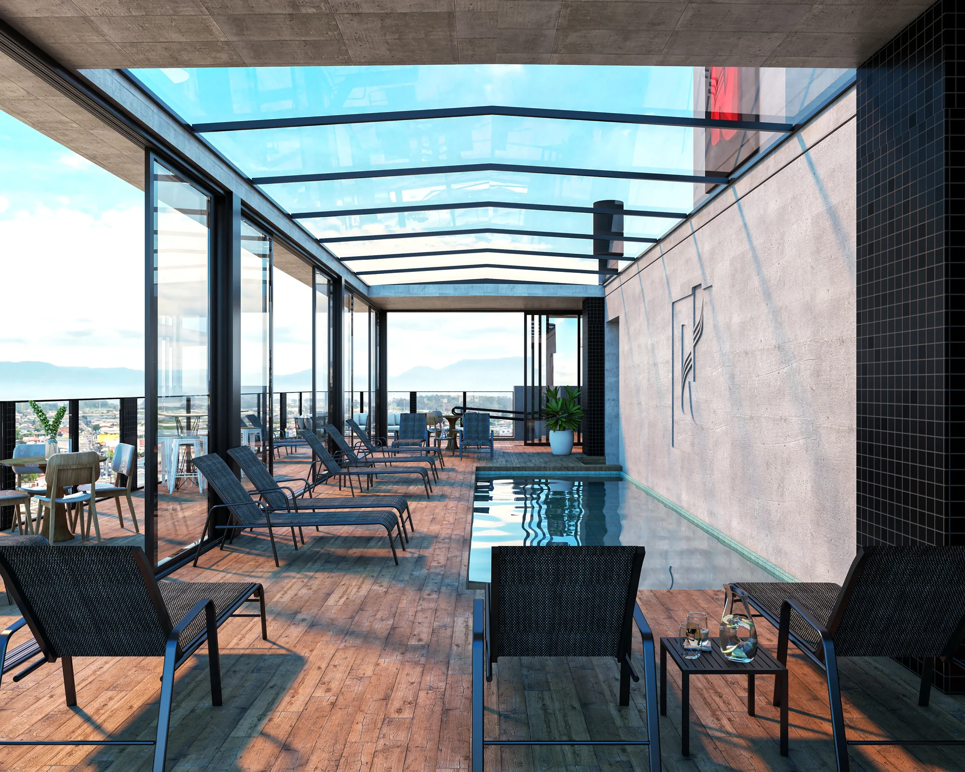 Piscina térmica coberta do rooftop do VID Home & Club, com deck de madeira e vista
